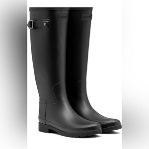 Women’s or girls hunter rain boots